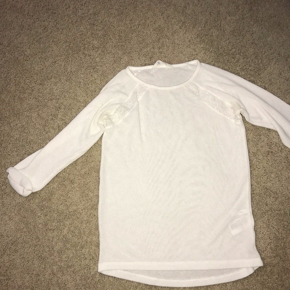 • H&M white see through accent long sleeve tee 🖤